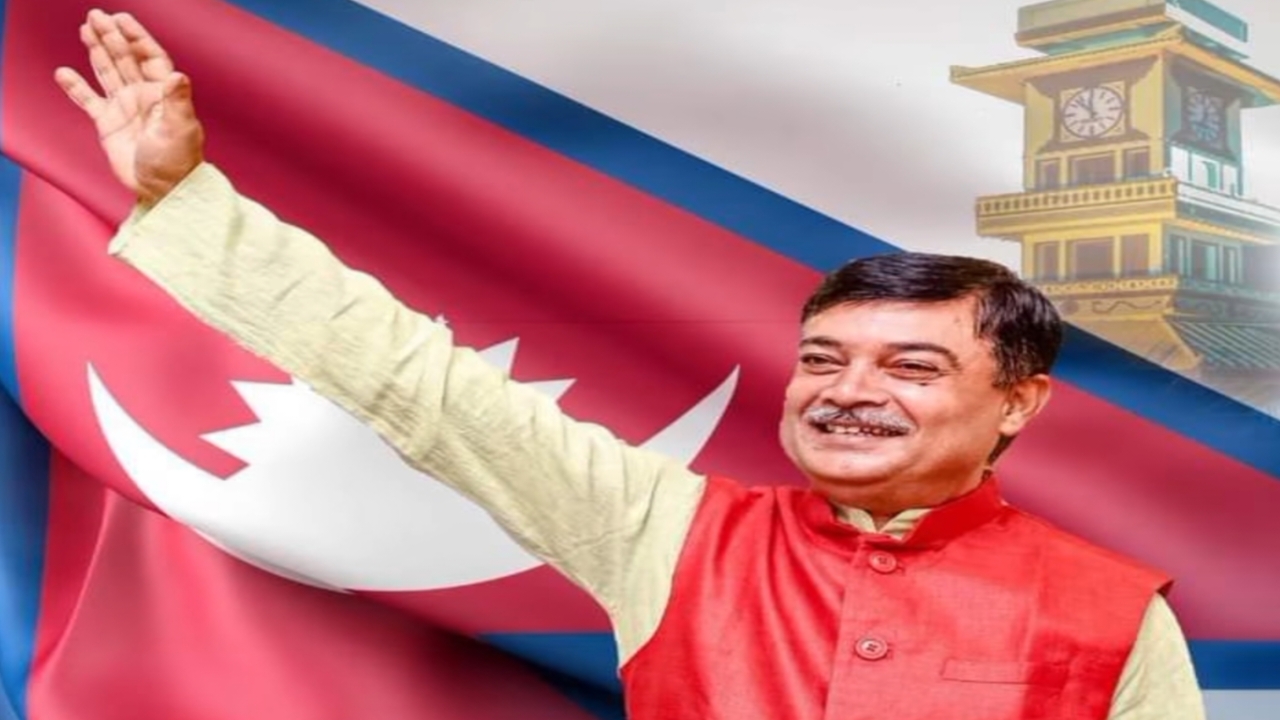 द्विवेदीको लोकप्रियता बढदै