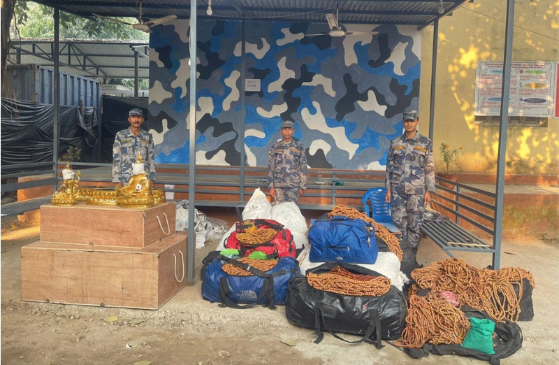 पर्सामा तामाको जलपयूक्त बुद्ध धर्मावलम्बीले प्रयोग गर्ने माला पक्राउ