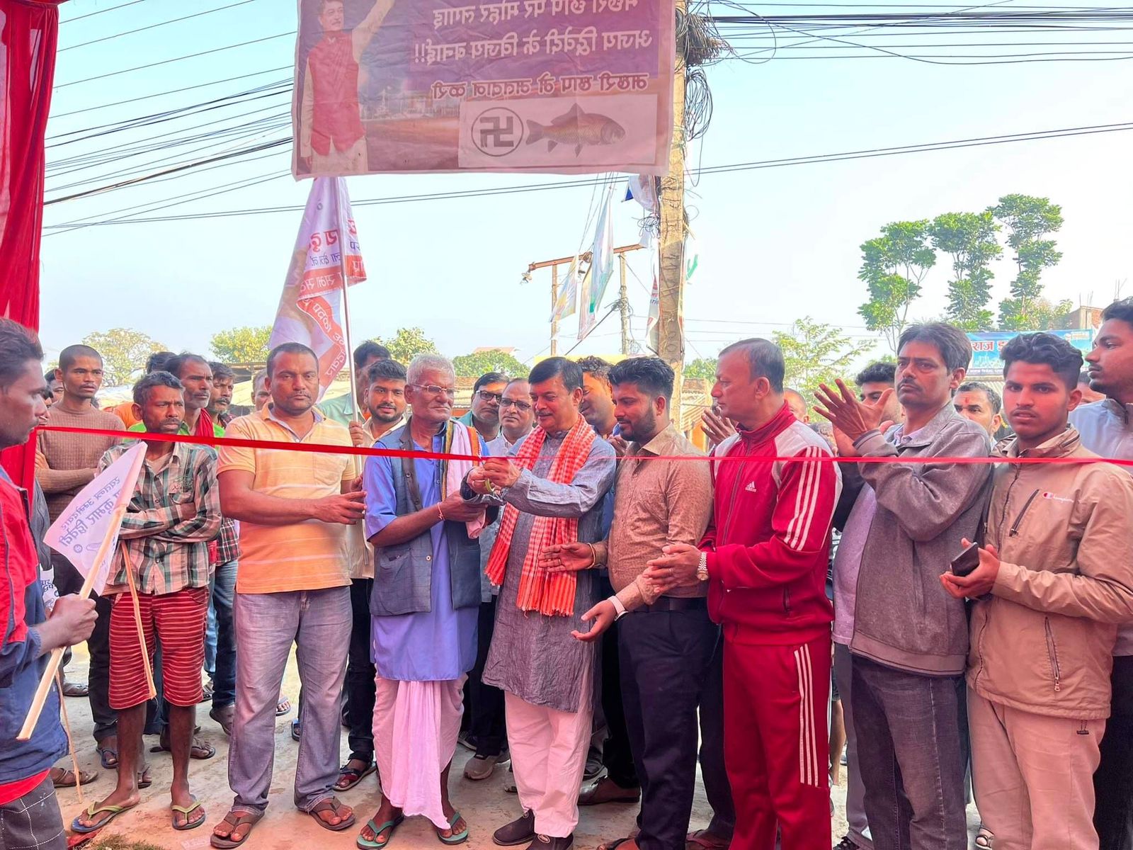 स्वतनत्र उम्मेदवार अजय द्विवेदी द्धारा सम्पर्क कार्यालयको उद्धघाटन सहित वडा – १५, १६ मा घरदैलो सम्पन्न