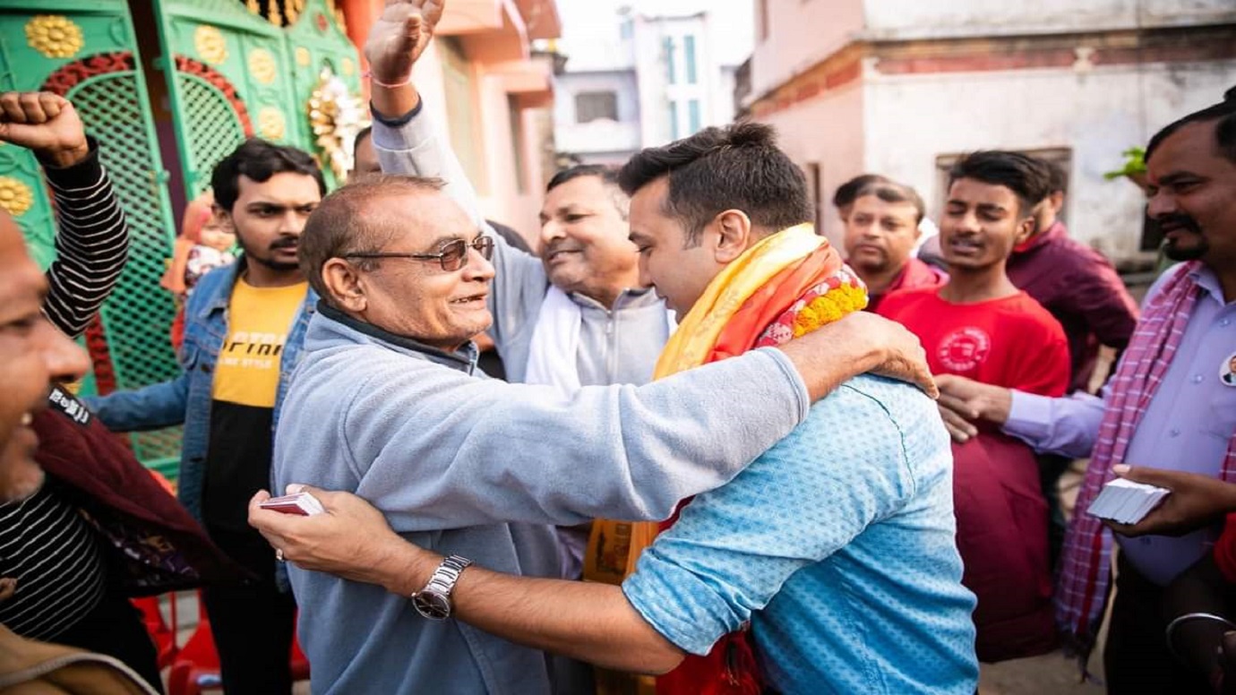 समाज परिर्वतनको लागी गोलाकार भित्रको हसिया हथौडीमा मतदानगर्न अंसारीको आग्रह