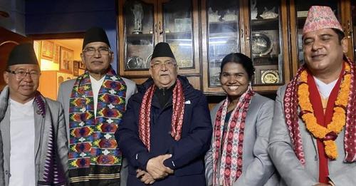 जनहितमा काम गर्न आफ्ना मन्त्रीहरूलाई ओलीको निर्देशन