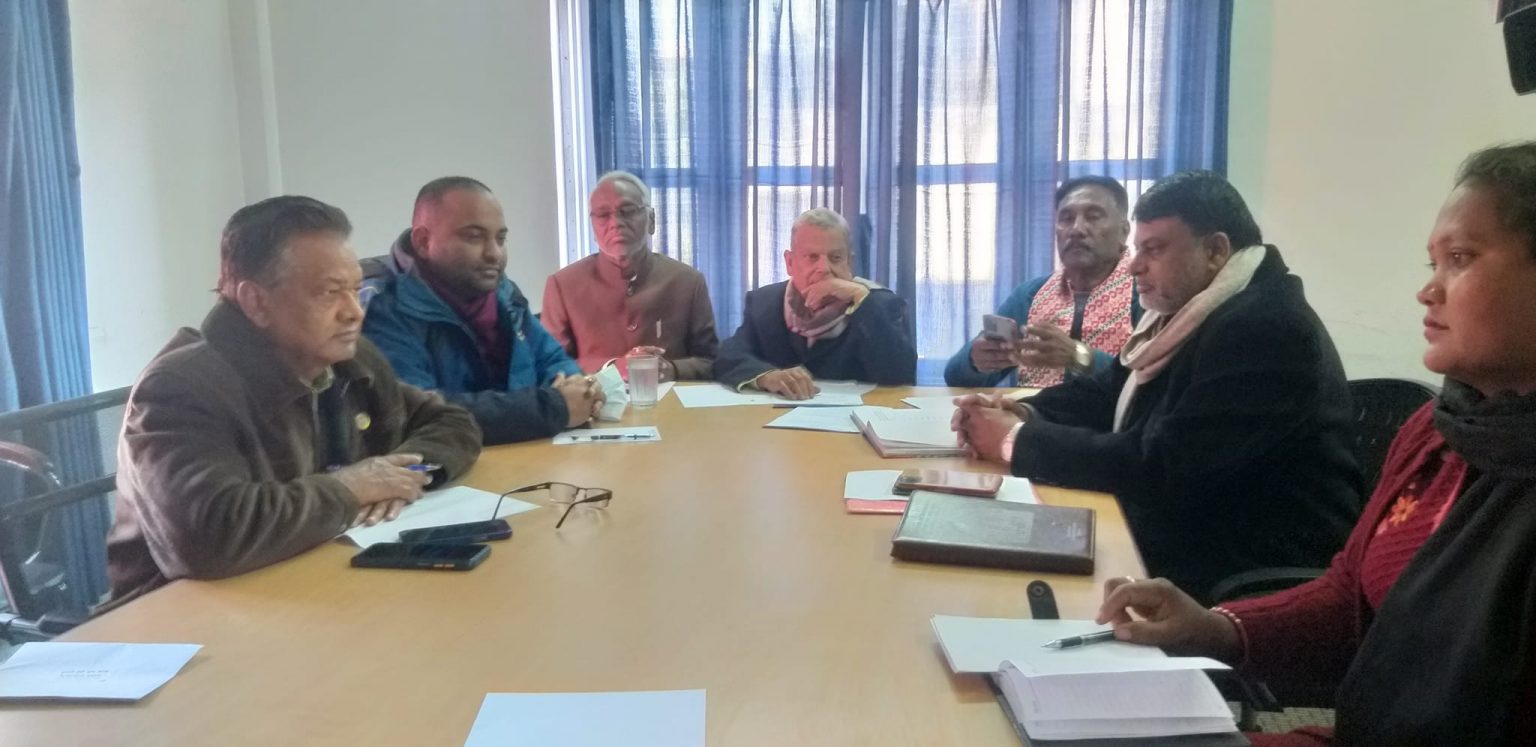 लोसपामा प्रचण्ड नेतृत्वको सरकारलाई वश्विासको मत दिने की न दिने निर्णयलिने जिम्मा अध्यक्ष ठाकुरलाई