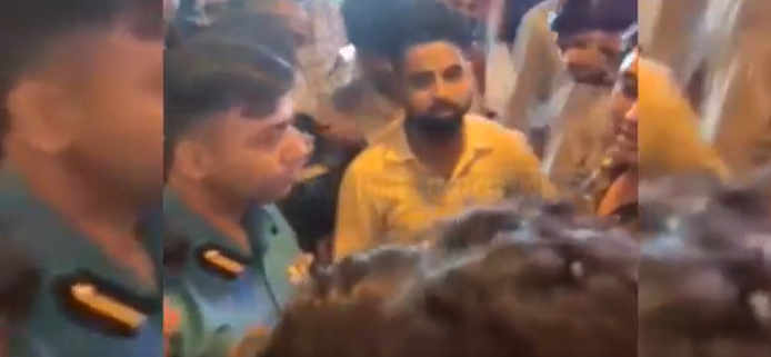 चिकेन स्टेशन रेष्टुरेन्ट बहिष्कार हुन थाले पछि, गाईको मासु बिक्रिको विज्ञापन भुलवस भएको भन्दै संचालकले मागे माफी