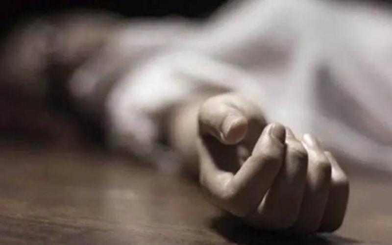घरायसी फलामका हातहतियार बेच्न हिँडेका एक वृद्ध मृत फेला