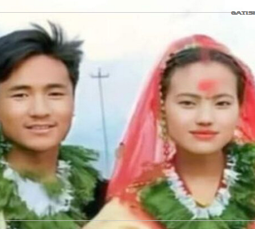 भूकम्पका कारण उनले श्रीमान् र पेटमा हुर्किँदै गरेको ८ महिने शिशुलाई गुमाइन्