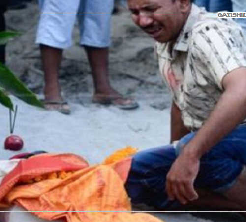 परदेशबाट फर्किएर श्रीमतीसहित ३ सन्तानको गरे बिदाइ