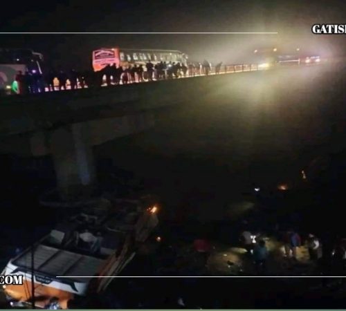 भालुवाङमा भएको बस दुर्घटनामा मृत्यु हुनेको संख्या १२ पुग्यो