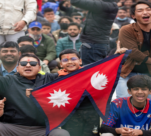 विकेटको वर्षा हुँदा दर्शकमा उत्साह