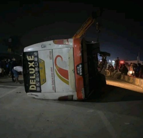 बागलुङबाट पोखरा आउँदै गरेको बस दुर्घटना, १९ यात्रु घाइते