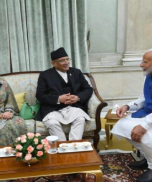 प्रधानमन्त्री प्रचण्ड र भारतका प्रधानमन्त्री मोदीबीच भेटवार्ता