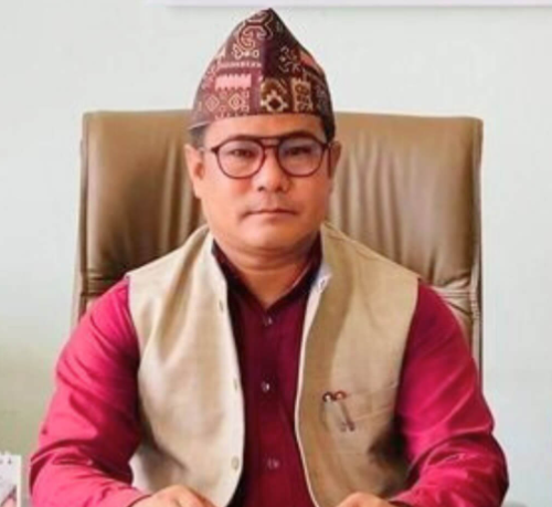 राप्ती नगरपालिकाका मेयर शमशेर लामा सवार गाडीमाथि आक्रमण
