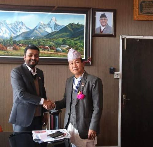 हर्क साम्पाङलाई खुशी साथ धरान फर्किन मन्त्री यादवको सुझाव