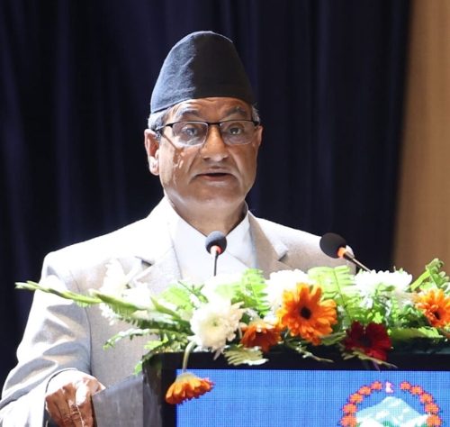 गृहमन्त्री रमेश लेखकले भन्छन: गणतन्त्रको विकल्प राजतन्त्र हुनसक्दैन