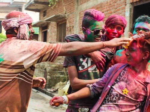 पर्सा सहित तराई-मधेशमाआज होली पर्व मनाइँदै