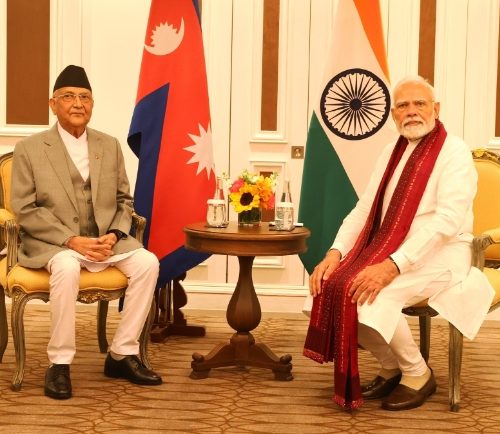 प्रधानमन्त्री ओली र भारतका प्रधानमन्त्री मोदी बिच भेटवार्ता