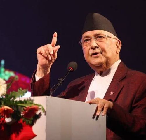 राजावादीलाई प्रधानमन्त्रीको प्रश्नः ‘हाम्रो राजा प्राणभन्दा प्यारो’ भन्नेहरु वीरेन्द्रलाई मार्दा किन मरेनन् ?