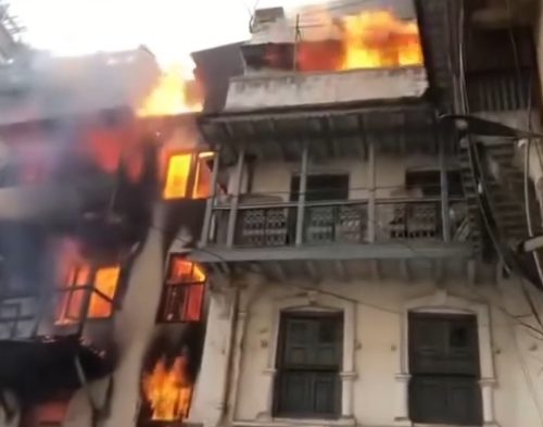 काठमाडौंको मखन गल्लीमा भएको आगलागीमा एक वृद्ध महिलाको मृत्यु 