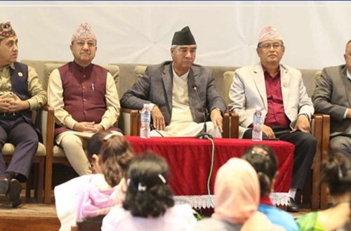 भिजिट भिसा’ प्रकरणमा मुछिएका गृहमन्त्री रमेश लेखकबारे  नेपाली कांग्रेसमा छलफल सुरु