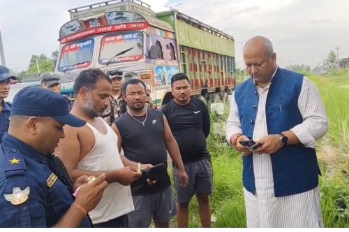 ड्राइपोर्टदेखि परवानीपुरसम्मको अवैध रूपमा सवारी कर असुली गर्ने तीन जना नियन्त्रणमा