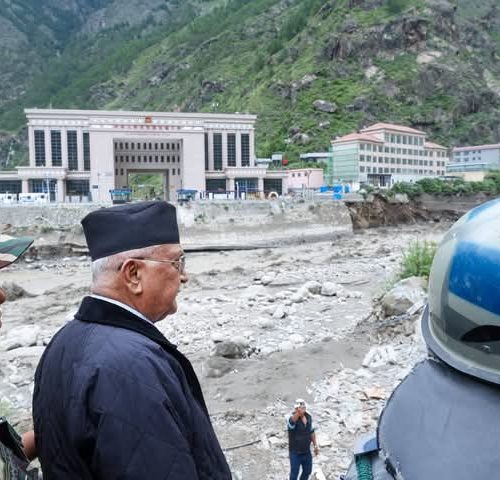 प्रधानमन्त्री केपी शर्मा ओलीद्धारा रसुवाको बाढी प्रभावित क्षेत्रको अवलोकन