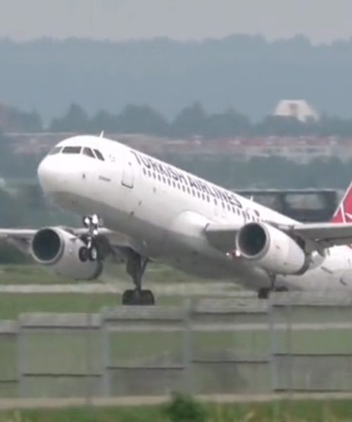 टर्किश एयरलायन्सको विमानको एउटा इन्जिनमा आगो लाग्यो